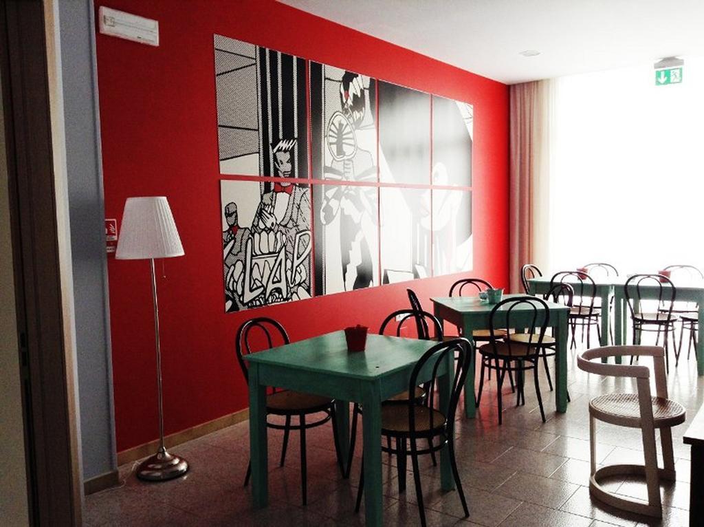 Byron Light Hotel Riccione Exterior foto
